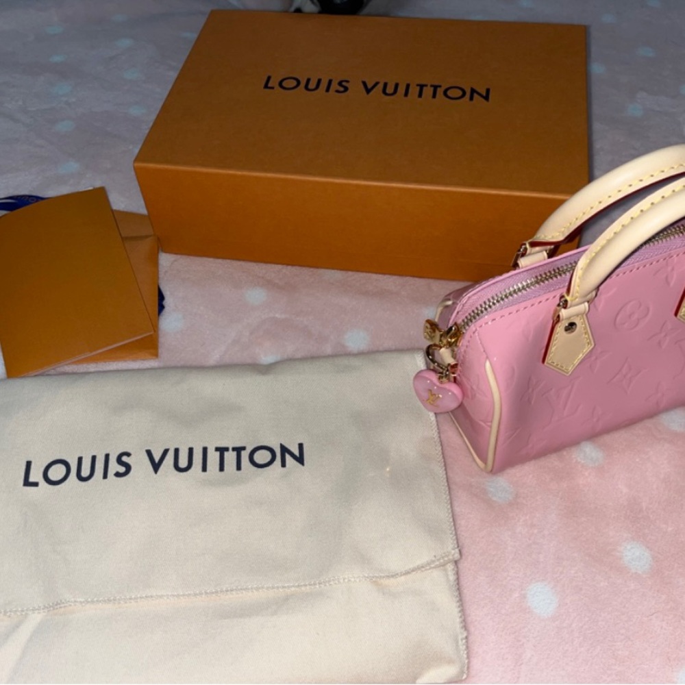 Louis Vuitton nano speedy pink